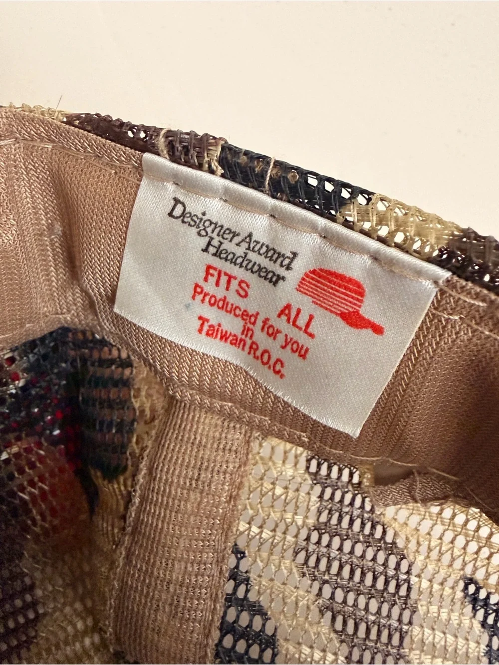 Vintage 1989 Camo Trucker Hat Hunting Laid Back Hunters Survival Kit